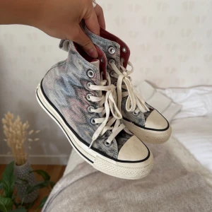 Missoni x converse - Sååååå SNYGGA skor!! Perfekta när skolan börjar igen💕💕💕