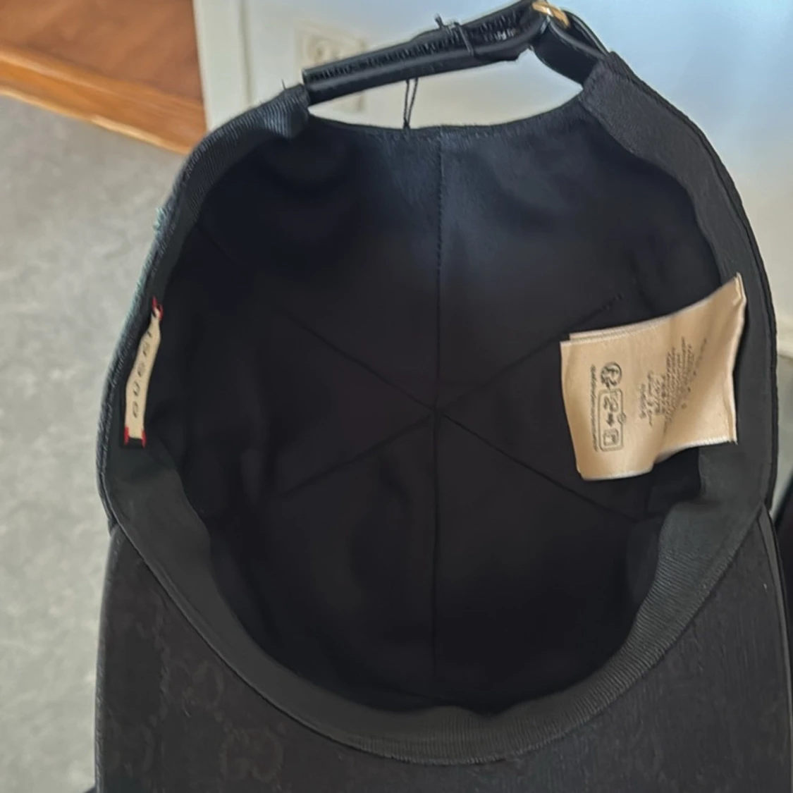 Svart keps från Gucci - 1