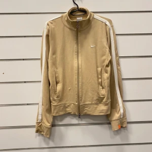 Vintage Nike Sweatshirt  - Storlek Large. Skriv för mer info!