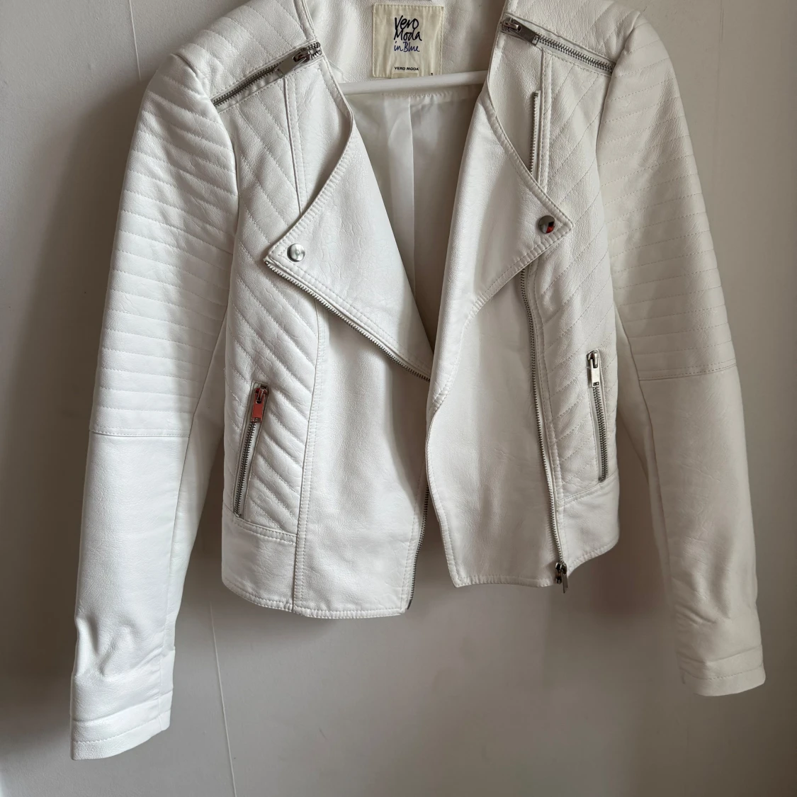 Vit skinnjacka från Vero Moda