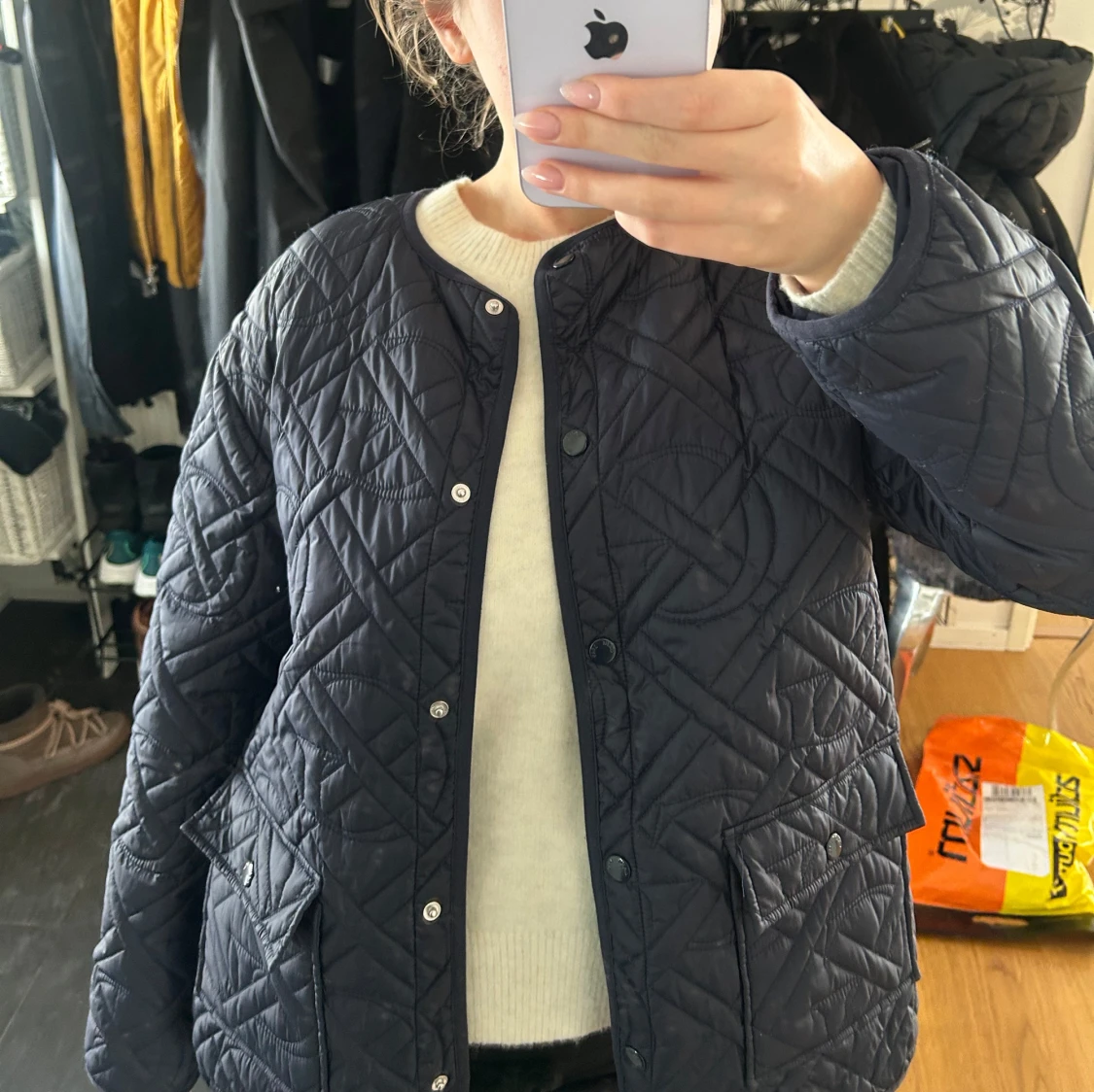 Mörkblå quiltad jacka från GANT - 3