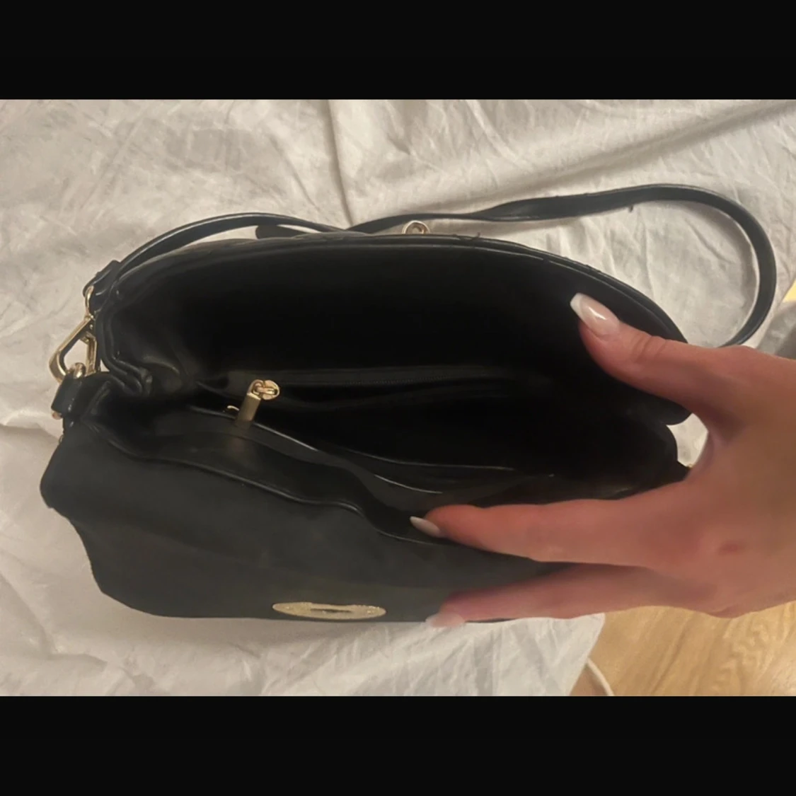 Svart quiltad axelväska - 3