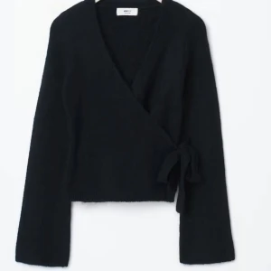 knitted wrap cardigan - Svart stickad tröja med knytning från Gina Tricot som är helt slutsåld 