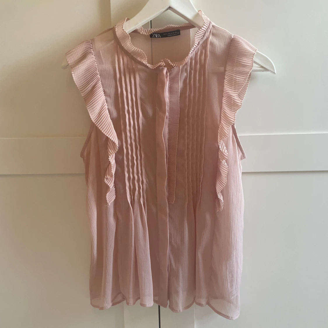 Rosa volangblus från Zara