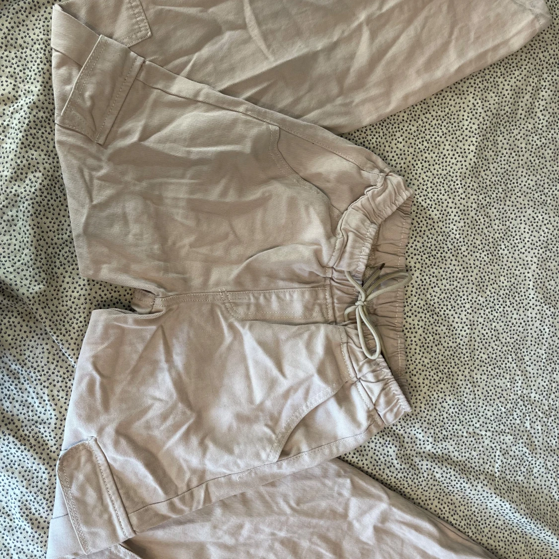 Beiga cargopants från SHEIN XS