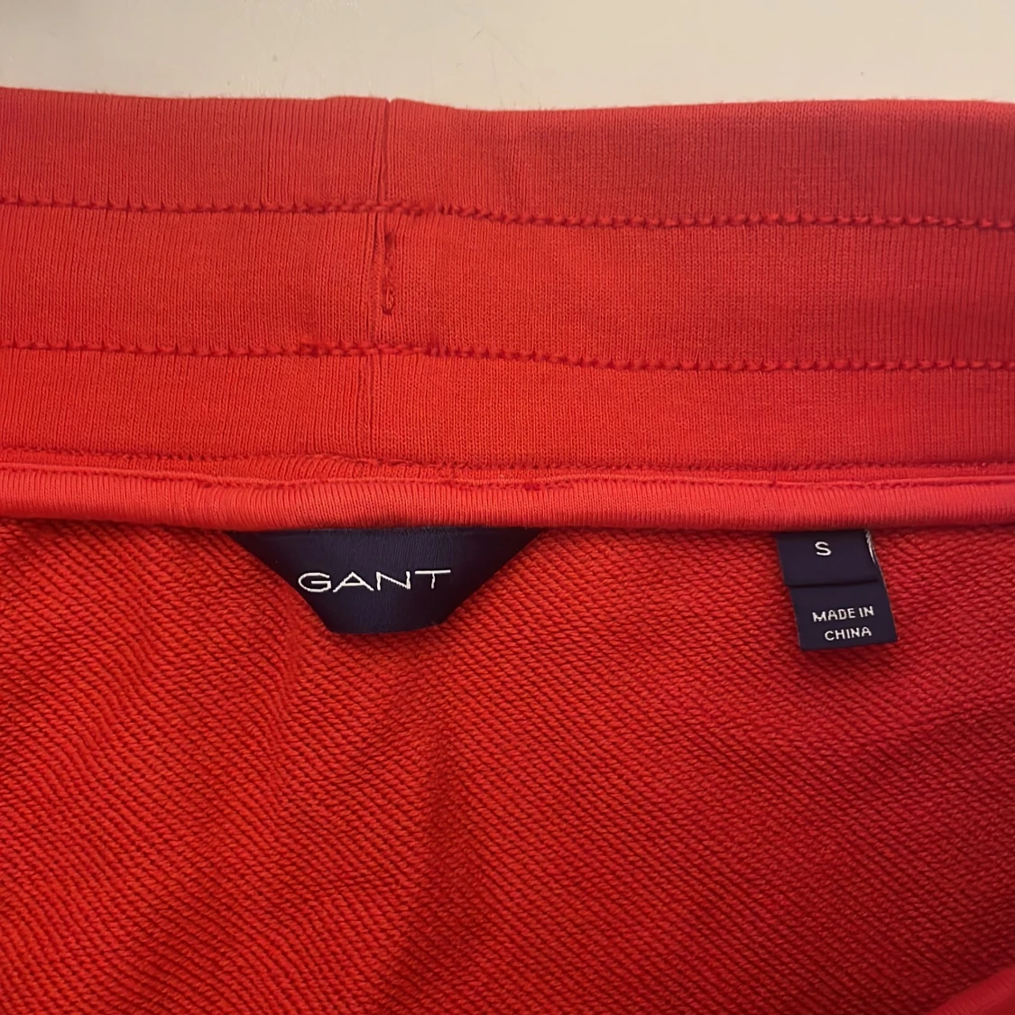 Röd kortkjol med snörning från GANT - 2