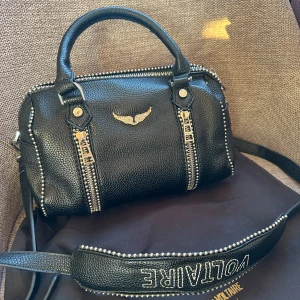 Zadig Voltaire Sunny bag - säljs då den inte kommer till användning | har använd den på ett sparsamt sätt så den är på mycket bra skick🩷