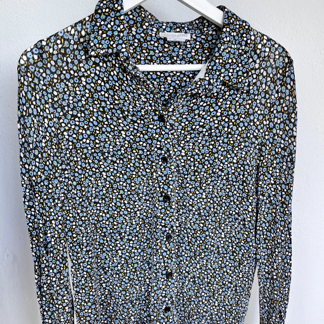 Blommig skjorta från Cooperative 