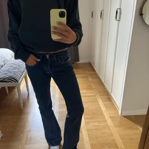 Blå Diesel bootcut jeans - Snygga utsvängda lågmidjade diesel jeans