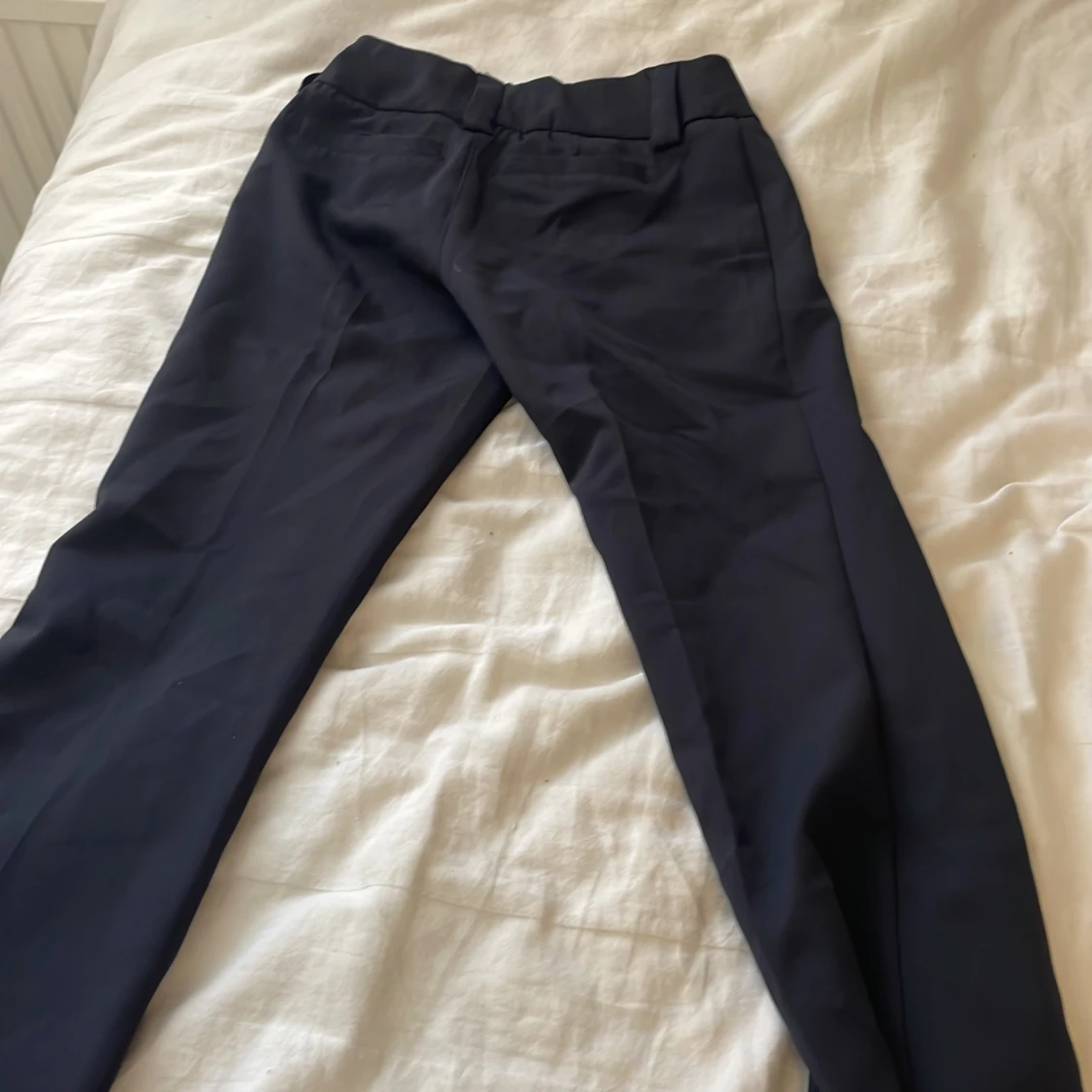 Svarta bootcut kostymbyxor från RYVLS - 1