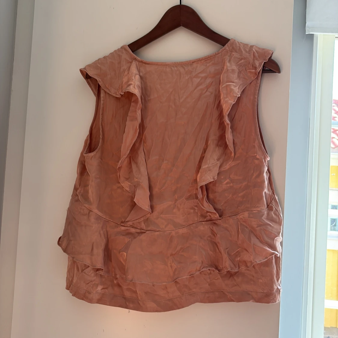 Persikofärgad volangblus från mango - 1