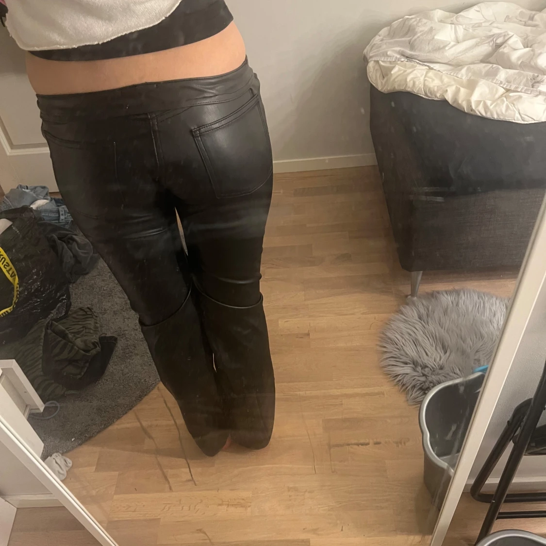 Svarta skinnbyxor - 2