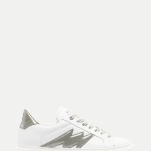 Zadig Voltaire skor - Zadig skor som jag säljer då dom tyvärr är för stora för mig. Storlek 37,5. Nypris:3600kr. Inga defekter. Dustbag och Skolåda tillkommer💖 skriv för fler bilder 