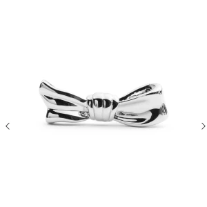 Silver bow ring - Aldrig använd, från alvaz essentials, 925 stearlig Silver wowww💕