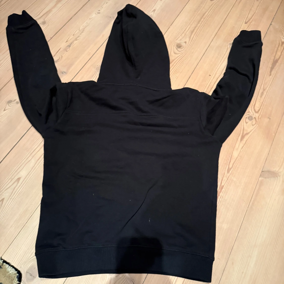 Svart hoodie från Saint Laurent - 2