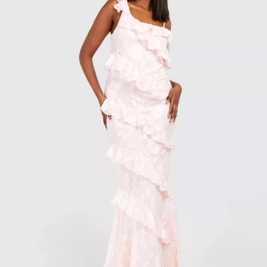 Klänning med volanger - Superfin klänning, perfekt till bal eller andra finare tillfällen! Skriv privat för egna bilder💕Endast testad! 