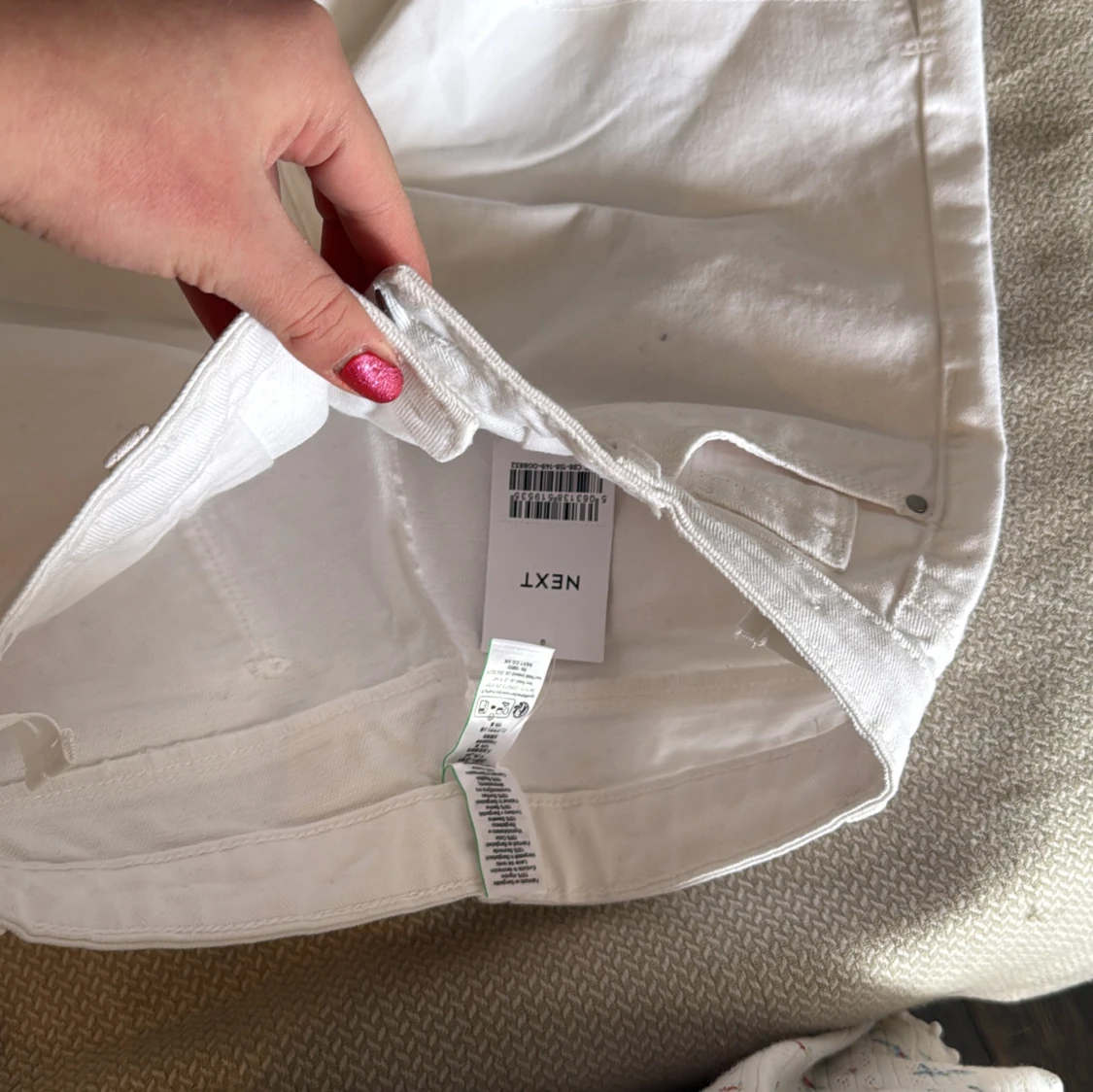 Vita shorts från Next - 3