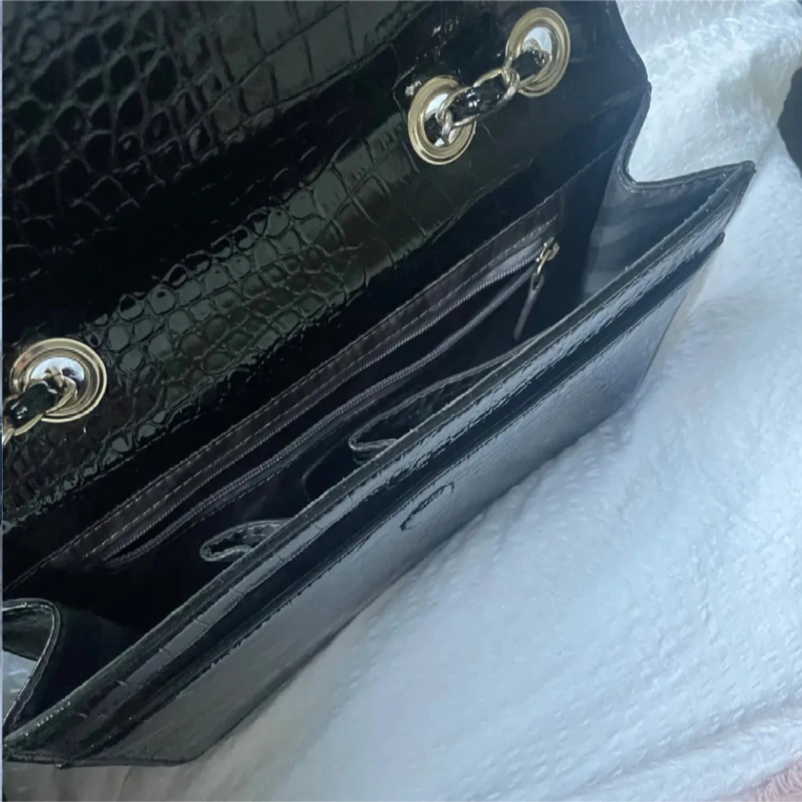 Svart axelväska med kedjerem - 2