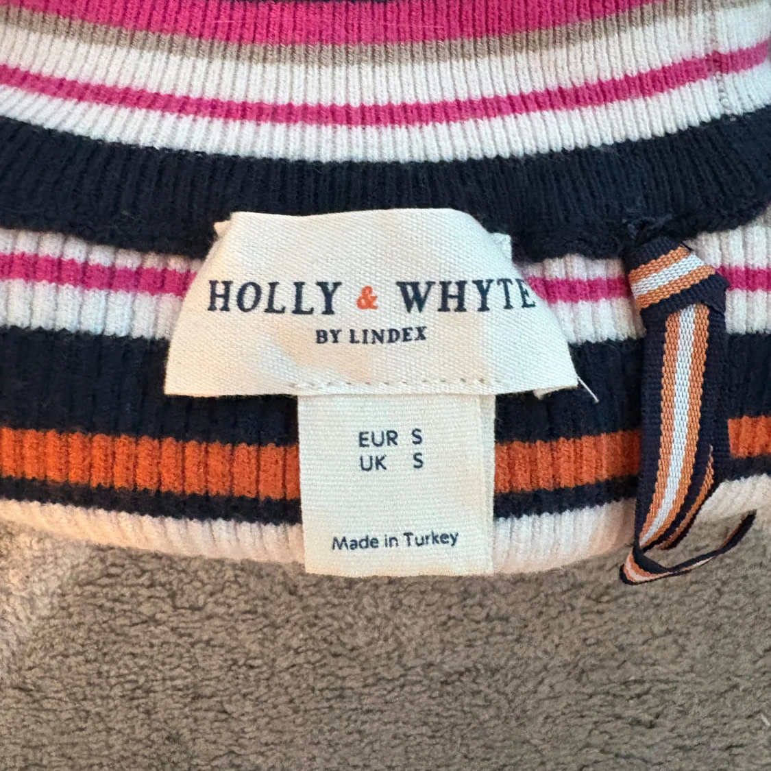 Randig ribbad tröja - 2