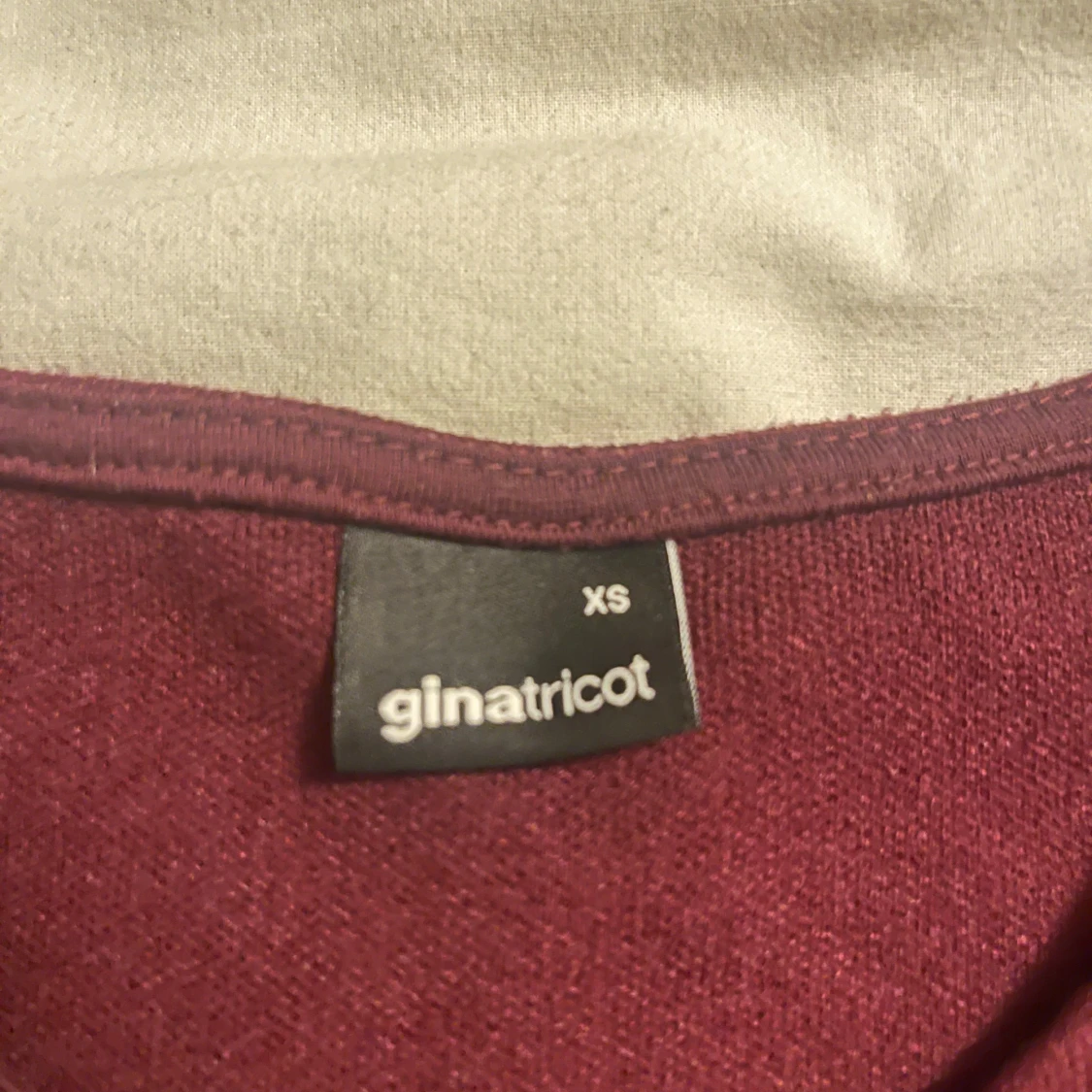 Vinröd kofta från Gina Tricot XS - 2