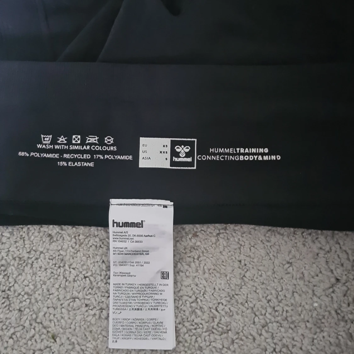 Svarta träningstights shorts Hummel XS - 2
