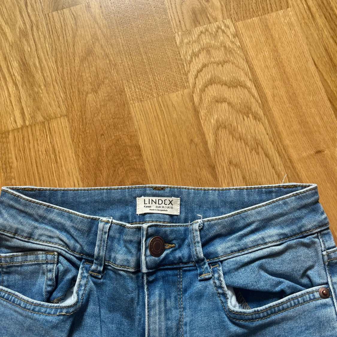 Blå bootcut jeans från Lindex - 3