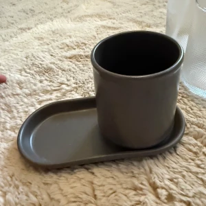 Set i porslin/keramik - Oanvänt!