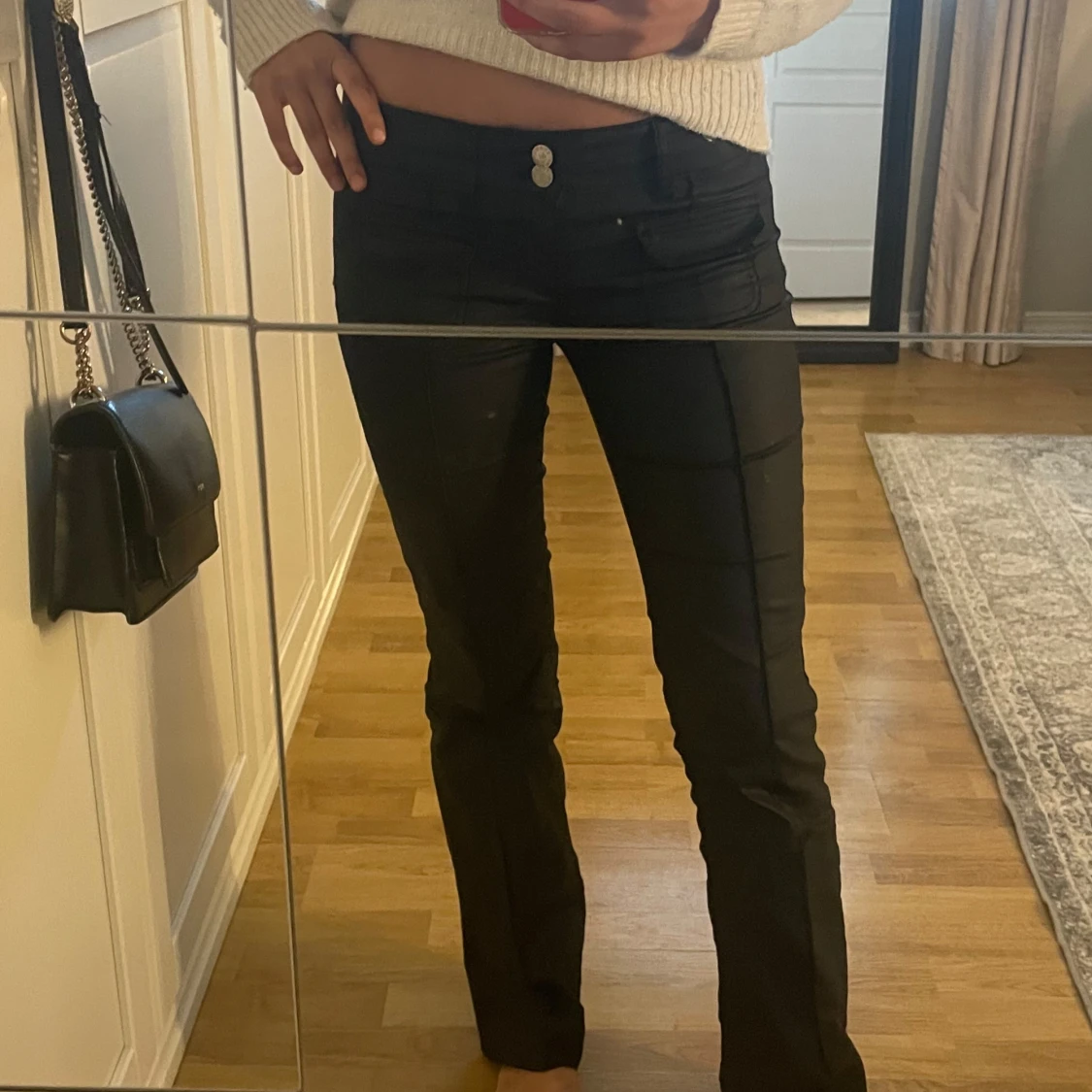 Svarta bootcut byxor från Nelly - 3