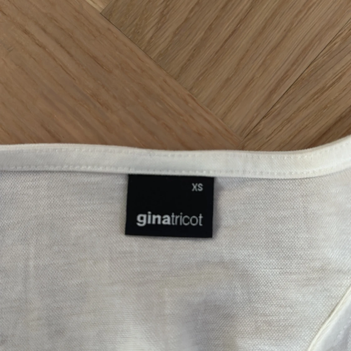 Vit omlottopp från Gina Tricot XS - 2