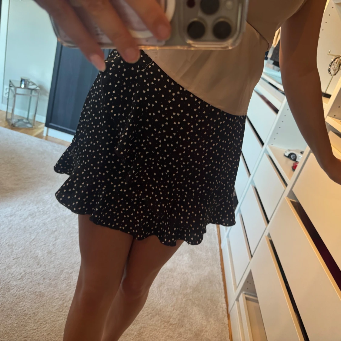 Svart kortkjol med vita hjärtan - 1