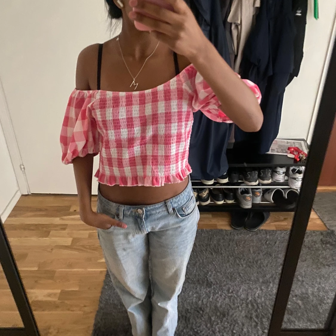 Rutig rosa croppad blus med puffärm - 1