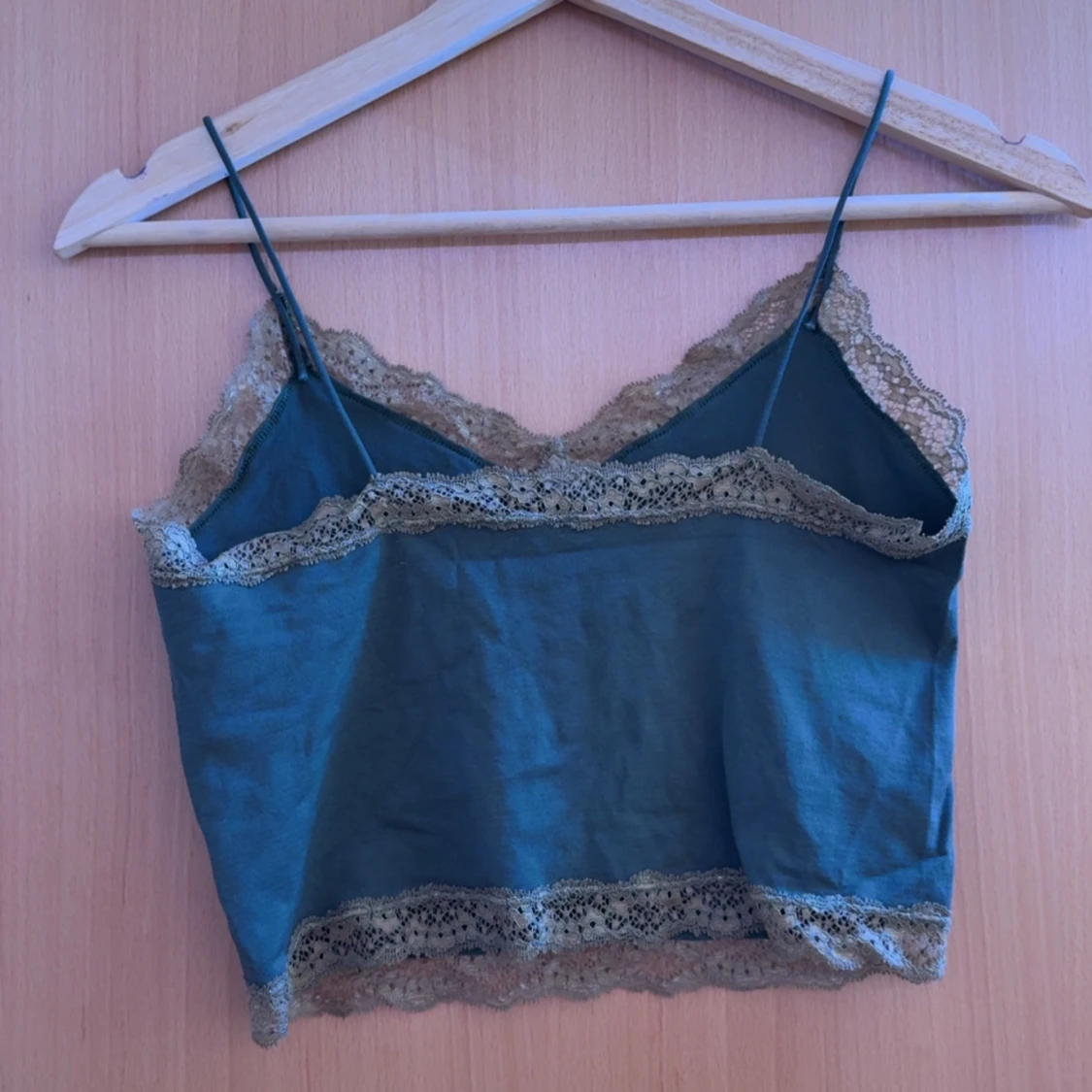 Blå croppad linnetopp med spets - 1