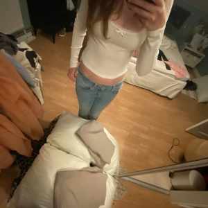 Långärmade tröjor  - Säljer två jätte fina och sköna tröjor  pga att jag har många liknande  /30kr för en och 50kr för båda❣️