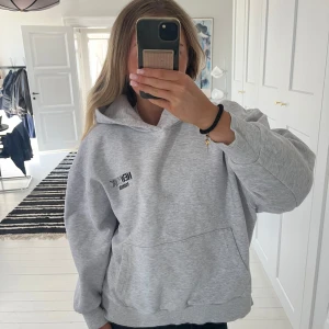 Zara hoddie - Så mjuk och skön hoddie Jättefint skick Storlek m