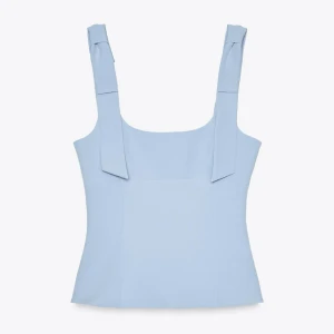 Trendig blå Zara topp - Säljer då den är för stor, helt ny med prislapp på!🫶🏻