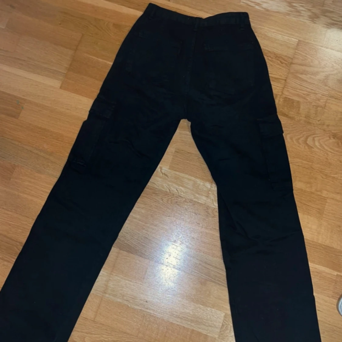 Svarta cargopants  - 1