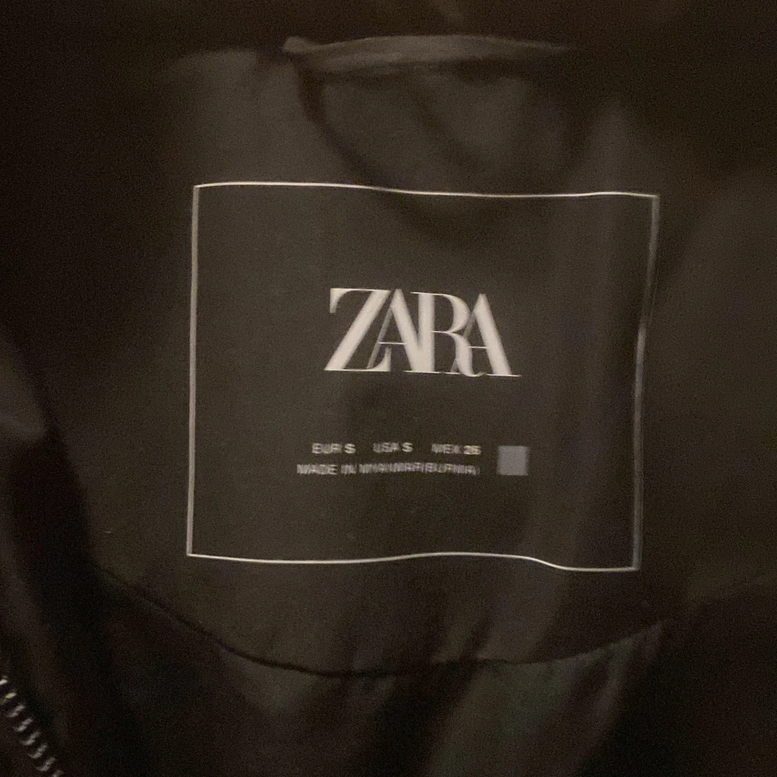 Svart pufferjacka från Zara - 2