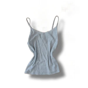 Ljusgrå ribbad linnetopp från H&M - ljusgrå ribbad linnetopp från H&M 🩶