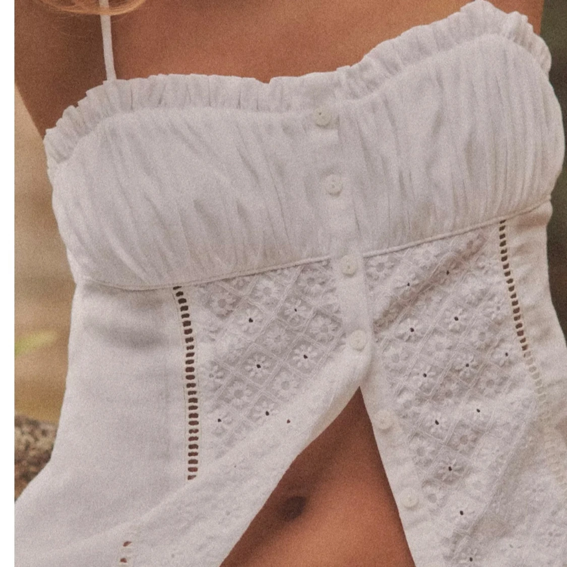 Vit broderad linnetopp från Zara