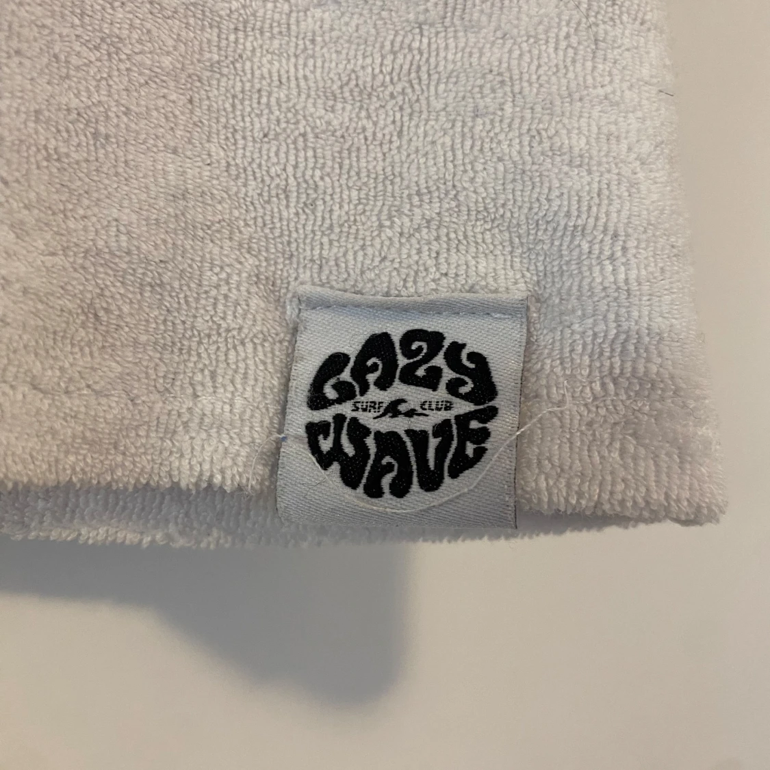 Vit croppad t-shirt från Divided - 1