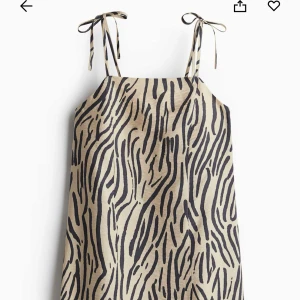 Zebra klänning - Kort klänning storlek s