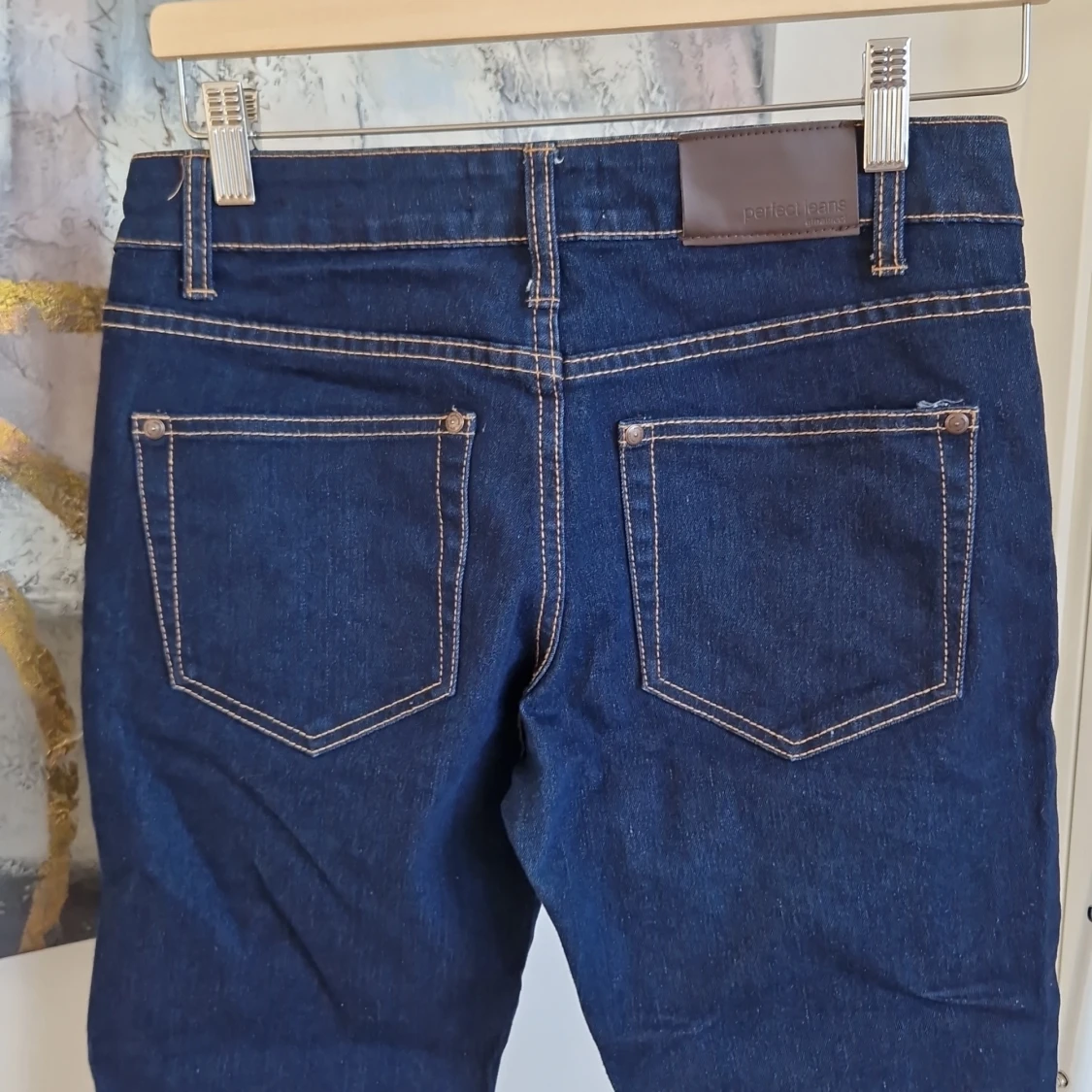 Mörkblå jeans från Silvia - 3