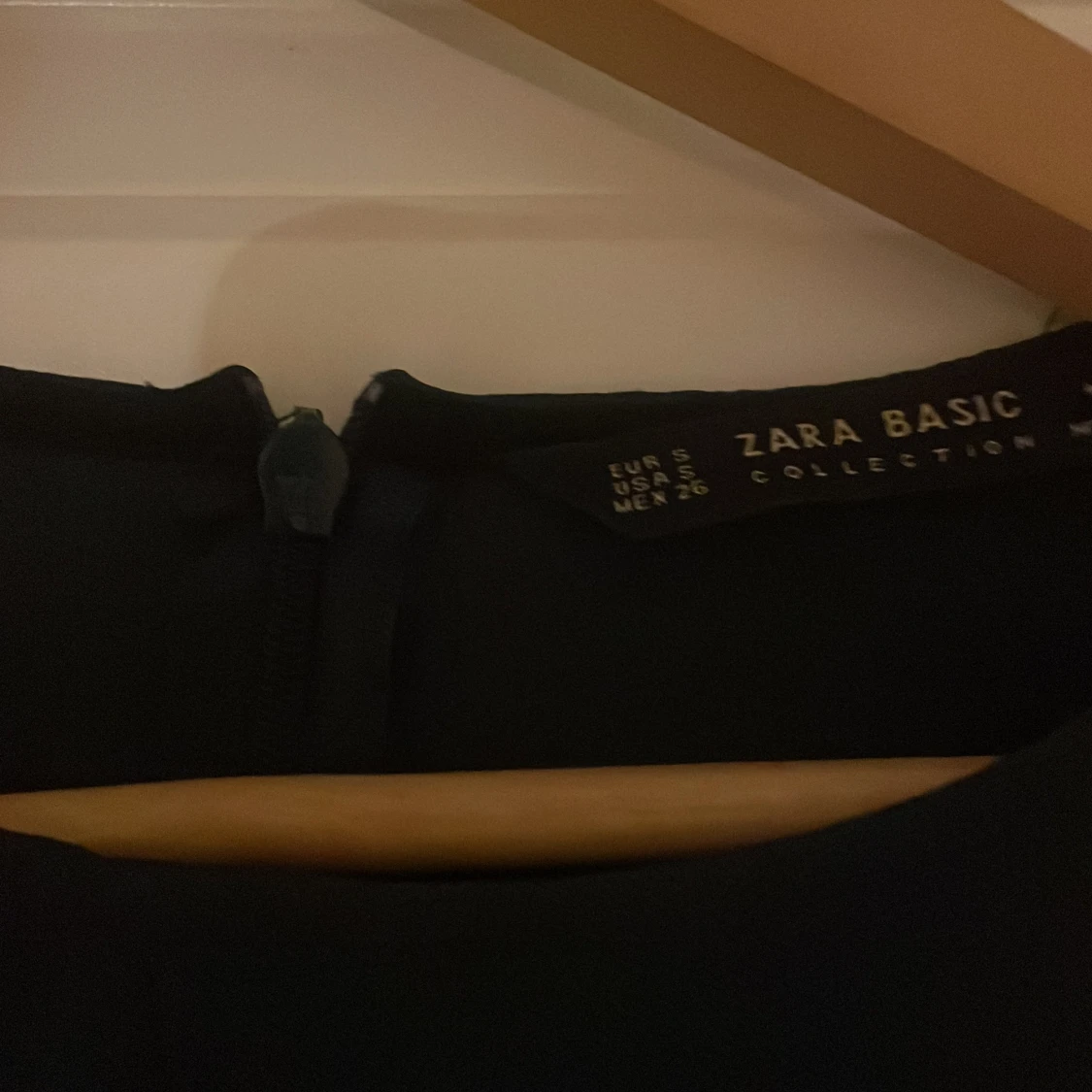 Mörkgrön långärmad topp från Zara Basic - 3