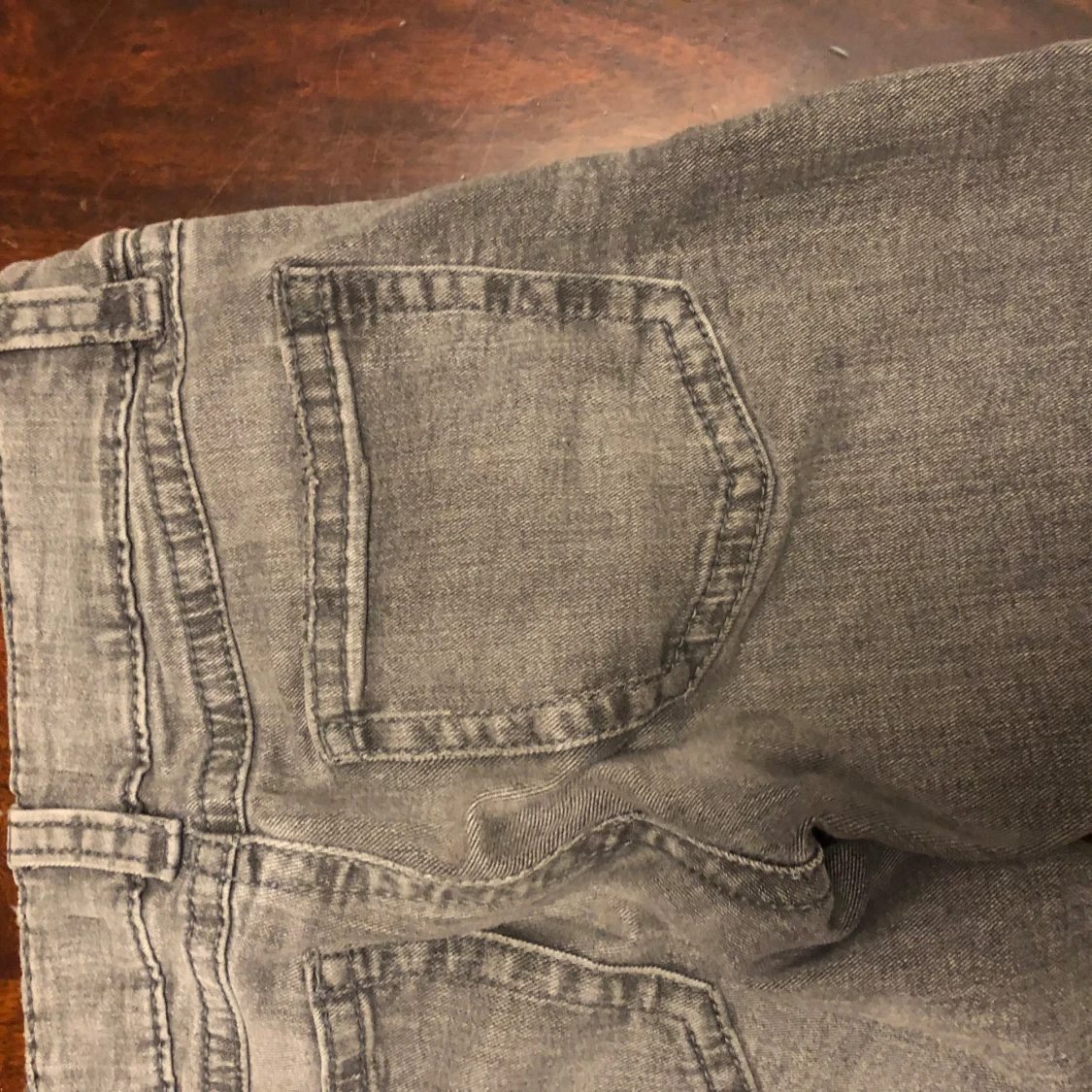 Grå jeansbyxor - 4