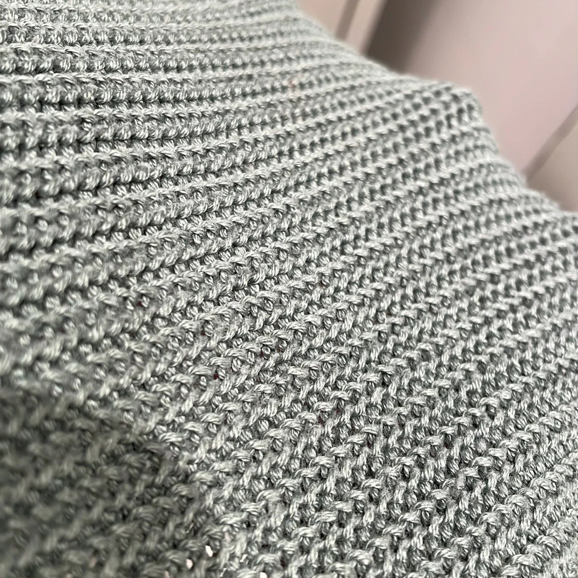 Grön stickad tröja - 1