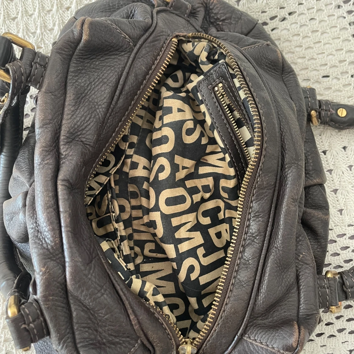 Mörkbrun läder väska från Marc Jacobs - 1