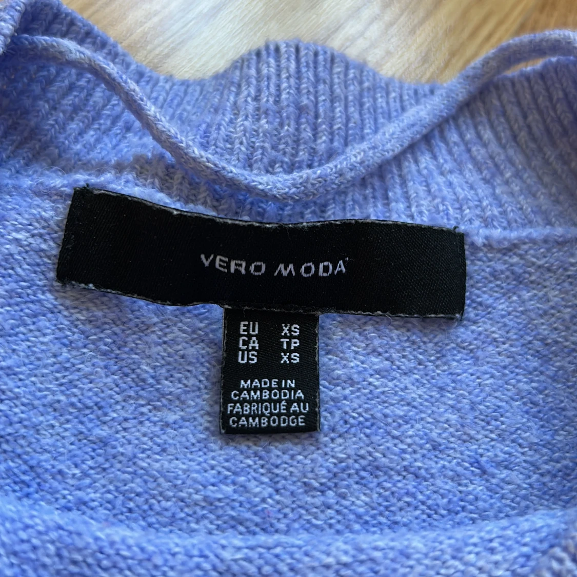 Ljusblå stickad tröja från Vero Moda - 1