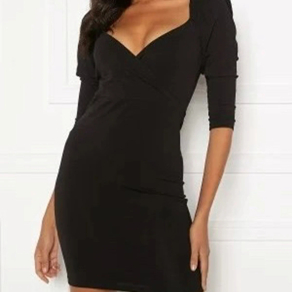 Svart klänning från Bubbleroom