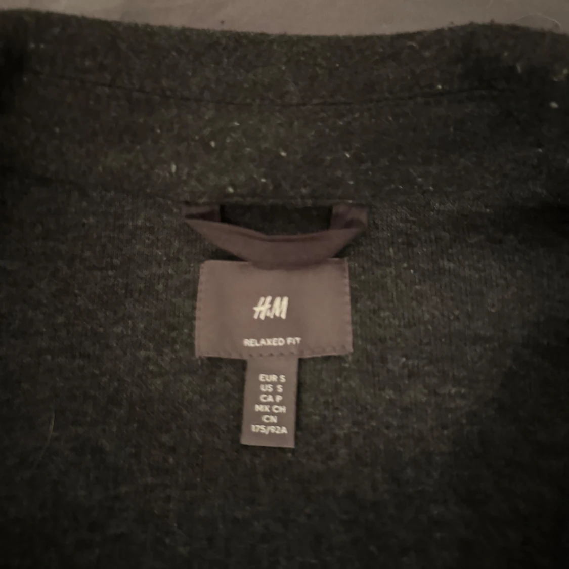 Svart overshirt från H&M - 1
