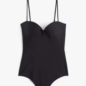 Hm body - Super populär hm body som är helt slutsåld i storlek 80B